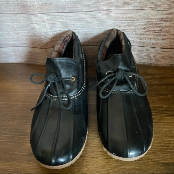 Cape Robbin Black Rubber Low Rain Duck Shoes 9.5 winter comfy - Picture 2 of 10